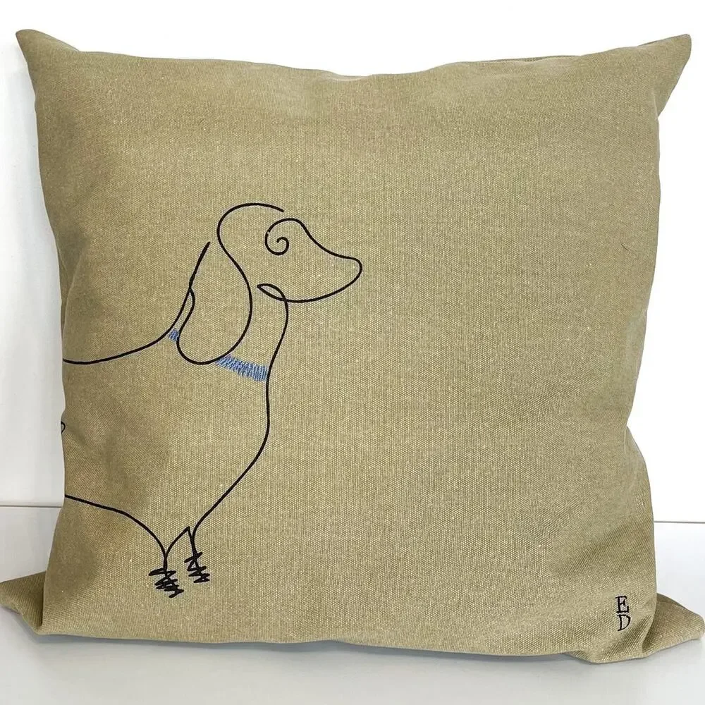ED Ellen Degeneres Dachshund Dog Accent‎ Throw Pillow 20X20 Tan Embroidered Zip